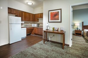 Prepare a meal in the equipped kitchen.