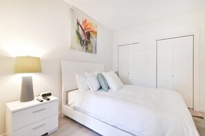Downtown/South End Boston 1 Bedroom Bedroom