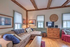 Living Room | Wine Pine Floors