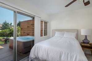 Suite with hot tub on deck