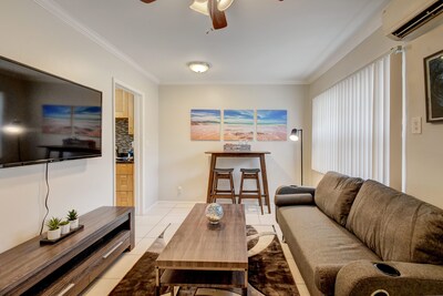 Beach modern apartment steps to the beach and the intercoastal