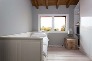 Single bedroom