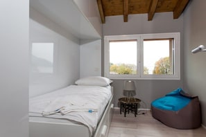 Single bedroom