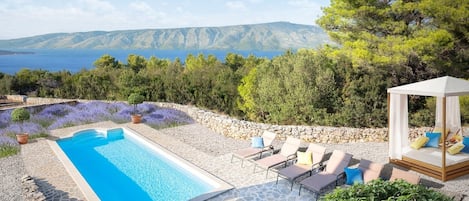 Villa Susanna - private pool, garden, sea view