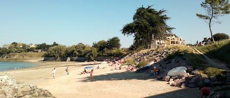 plage des haas et résidence du cottage de la mer en haut de la plage