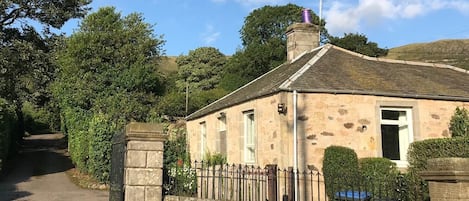 The entrance to Balgedie Lodge, originally the gate lodge for Balgedie House.