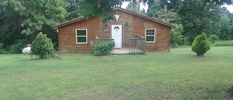  Welcome to Ratchford Buffalo Farms Cabin Rentals 