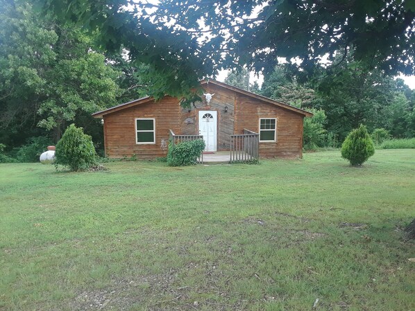  Welcome to Ratchford Buffalo Farms Cabin Rentals 