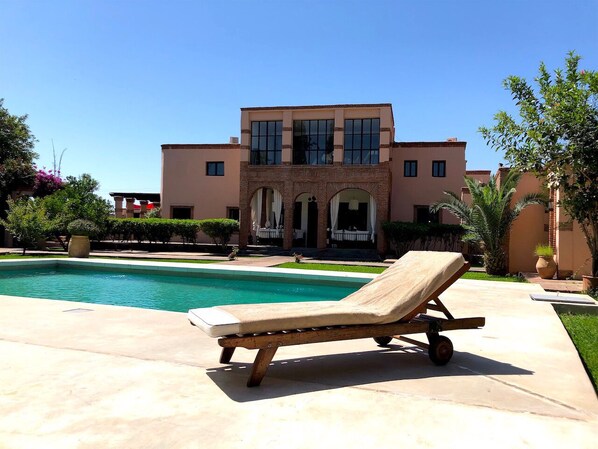 Palais Souad - garden and swimming-pool