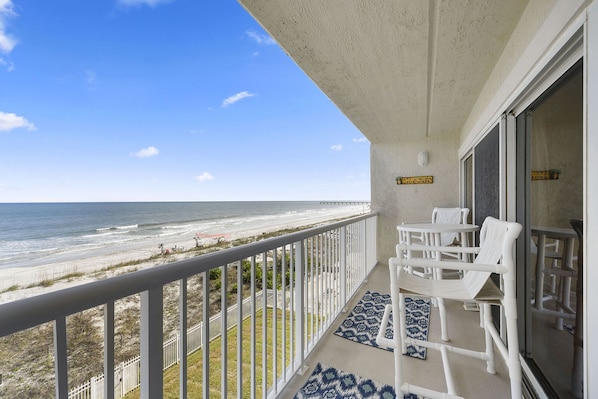 Welcome to Jacksonville Beachdrifter 403! - As you sit on the balcony watching the beautiful ocean views and palm trees sway in the breeze, you might have to pinch yourself to be sure these stunning surroundings aren't a dream.	