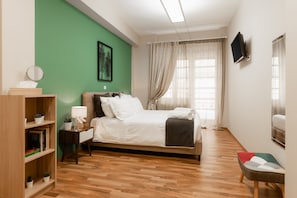 King Size Double Bedroom , 200 cm x 180 cm