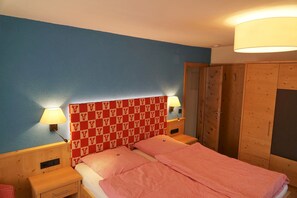 2-Raum-Ferienwohnung, ca. 45qm mit sonnigem Südbalkon-Schlafzimmer Ferienwohnung