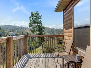 Deck Views - Enjoy the beautiful scenery of Tennessee. 