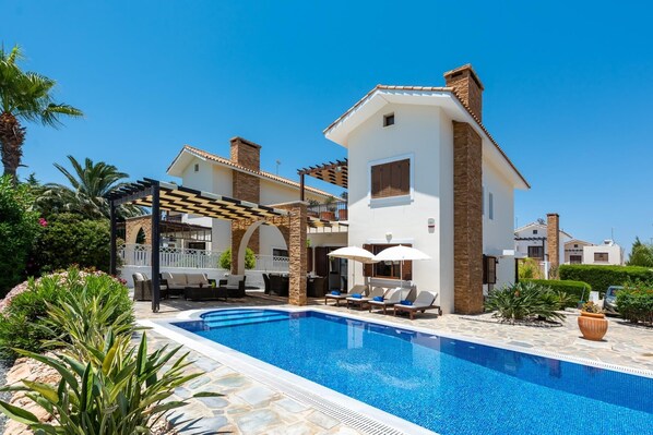 Villa Costa Blu by Ezoria Villas (6983)