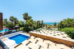 Villa Costa Blu by Ezoria Villas (7011)