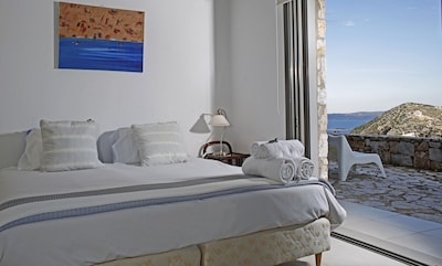 Seaview maisonette schinias, is a modern and minimal property with 