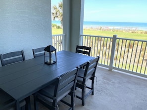 Dine Alfresco at 622 Cinnamon Beach! - Switch things up a bit this vacation and take your meals out on the balcony. Can you imagine how much more delicious your food will taste out in the fresh salty sea air?