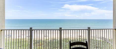 It's Selfie Time! - The view from the balcony at 862 Cinnamon Beach makes a perfect background for selfies. Your friends back home will be so jealous!																									