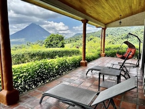 Serenity House. Gardens and Volcano view from the Terrace.
El Castillo. Costa Rica.