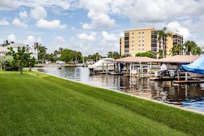 Tranquil Waters - The peaceful canal waters will enchant you for hours at a time!