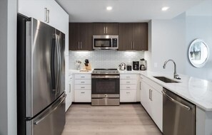 Bethesda 1 Bedroom Kitchen