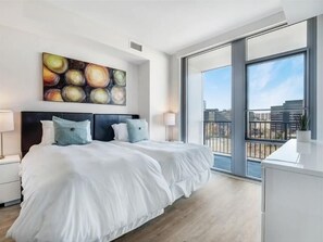 South Arlington Arlington 2 Bedroom with Balcony Bedroom 2