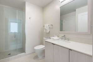 South Arlington Arlington 1 Bedroom Bathroom