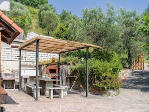 Möbel, Gartenmöbel, Garten, Schatten, Tisch Im Freien, Outdoor Struktur, Hinterhof, Landscaping, Flagstone, Terrasse