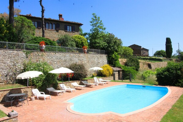 Water, Plant, Building, Property, Sky, Tree, Azure, Swimming Pool, Chair, Outdoor Furniture