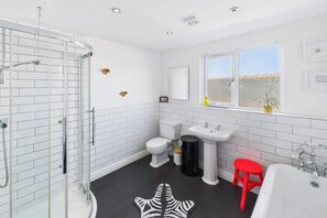 The Artists Pad, Saltburn-by-the-Sea - Host & Stay