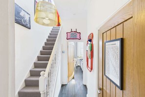 The Artists Pad, Saltburn-by-the-Sea - Host & Stay