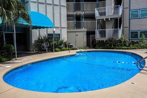 Pool, Water, Swimming Pool, Outdoors, Urban