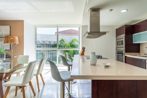 Chair, Furniture, Indoors, Table, Restaurant