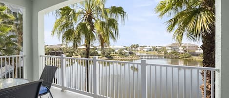 The Alfresco Dining Area - Imagine dining out here with the tropical breezes wafting around you as you enjoy the fruits of the gourmet chef, as well as the tropical lagoon view.