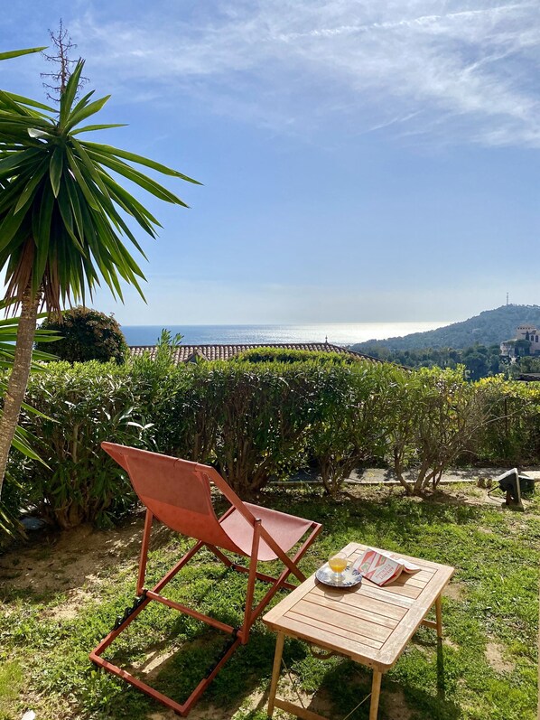 Jardin devant la terrasse