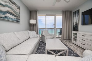 Living Area with Direct Beach & Gulf Views