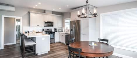 Spacious dining and kitchen area