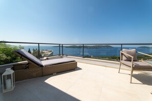 Beach/ocean view