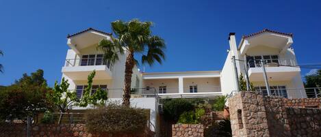 Villa SeaHorse is part of a 2 villa complex but is completely independent