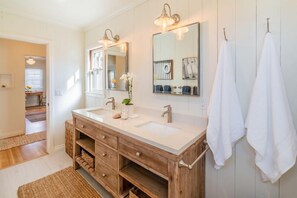Updated and fresh bathroom