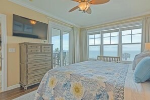 Gulf Front Primary Bedroom