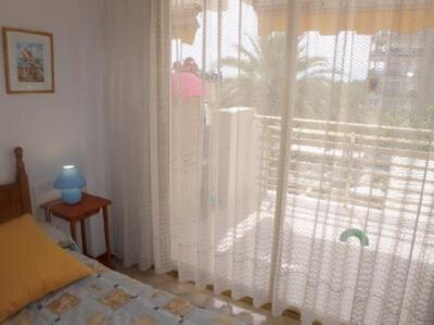 SALOU CENTRAL, SEA VIEWS, WALK JAIME I, INTERNET WIFI, AIR, POOL, TV,