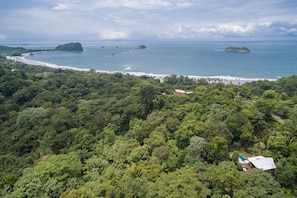 10 minutes walk to Playtas beach