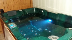 Bain à remous intérieur