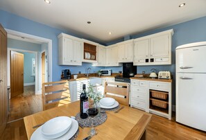 The View, Carbis Bay: The apartment is superbly equipped with everything you'll need during your stay
