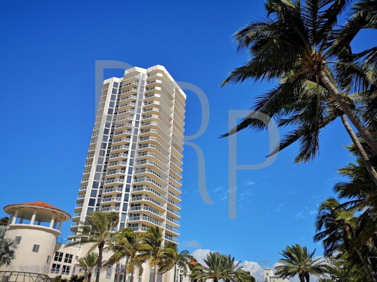 Solara Surfside, Florida, 1 Bedroom Oceanfront Resort