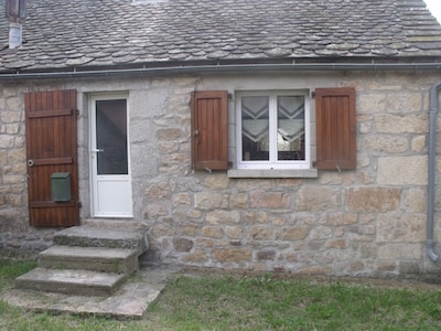 petite maison typiquement Lozérienne