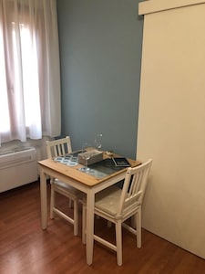 Apartamento cuenta con aire acondicionado, 1 dormitorio