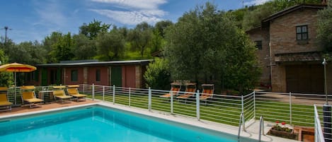 Cloud, Water, Sky, Property, Plant, Swimming Pool, Building, Tree, Chair, Body Of Water