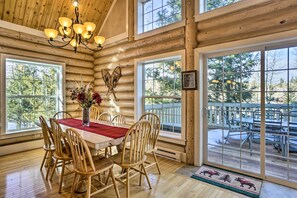 Dining Space | Dishware/Flatware | 1st Floor